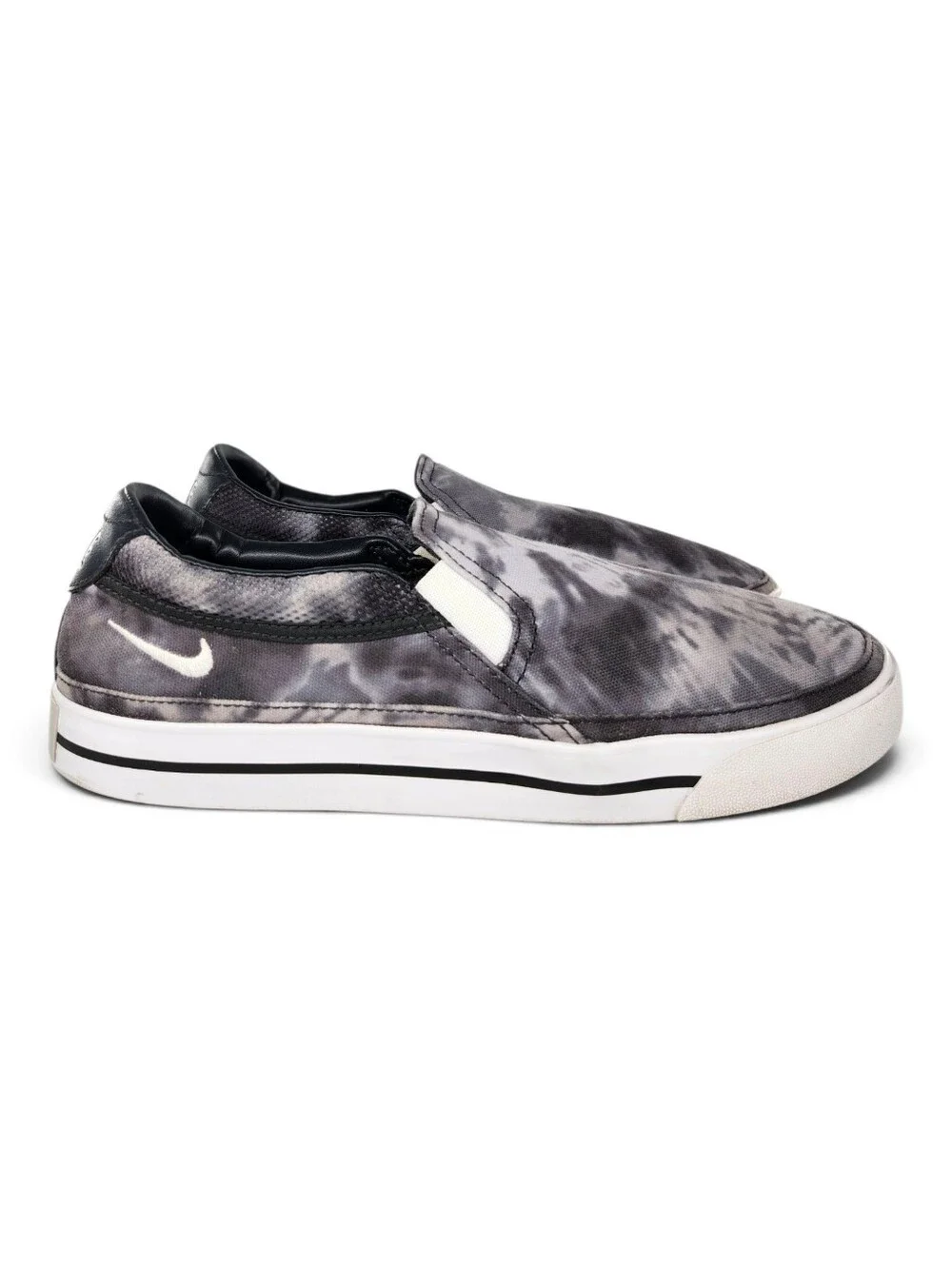 Nike court legacy